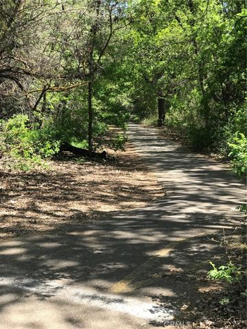 1975 Heritage Oak, Chico, CA 95928