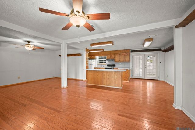 725 Kennedy Ave, Denham Springs, LA 70726