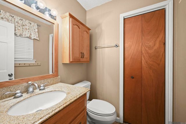 725 Kennedy Ave, Denham Springs, LA 70726