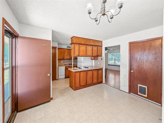 12337 Southgate Drive, Yukon, OK 73099