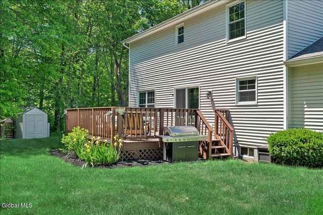 4 Kiliaen Way, Halfmoon, NY 12065