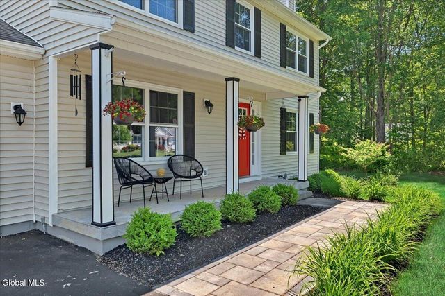 4 Kiliaen Way, Halfmoon, NY 12065