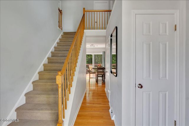 4 Kiliaen Way, Halfmoon, NY 12065