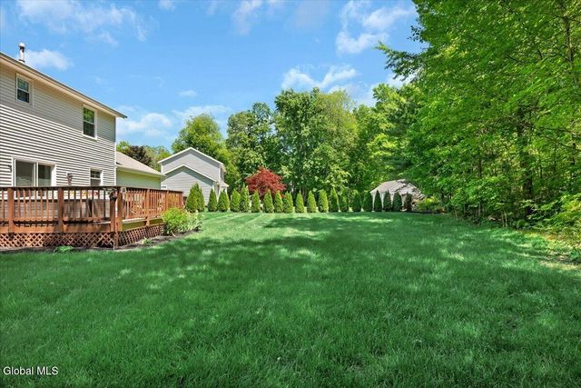 4 Kiliaen Way, Halfmoon, NY 12065