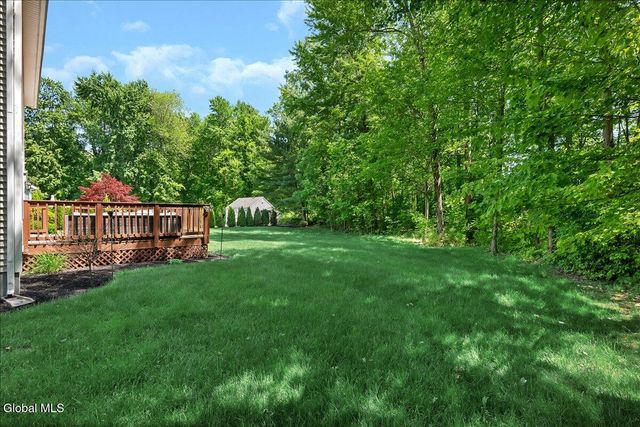 4 Kiliaen Way, Halfmoon, NY 12065