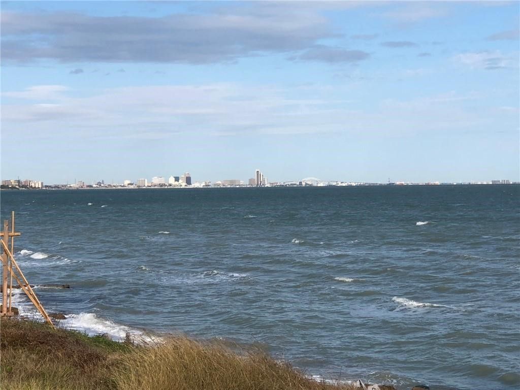 5642 OCEAN Dr, Corpus Christi, TX 78412 — photo 2
