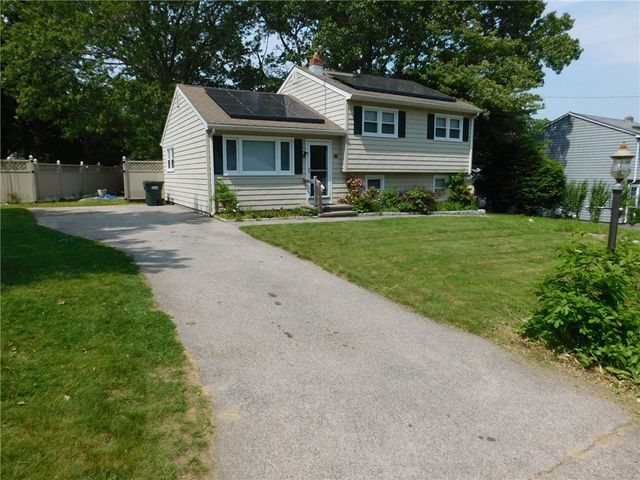 18 Holmes Street, Westerly, RI 02891
