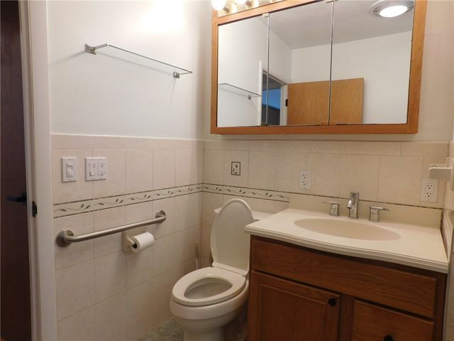 18 Holmes Street, Westerly, RI 02891