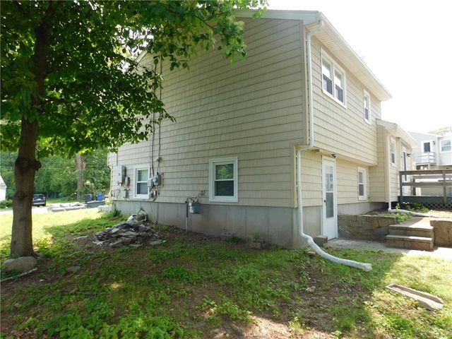18 Holmes Street, Westerly, RI 02891