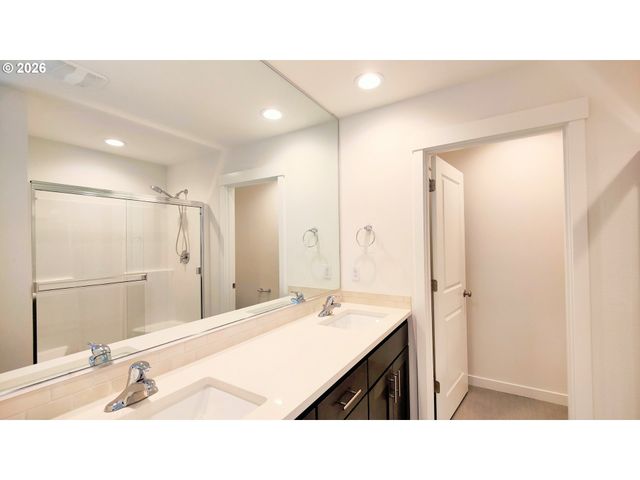 11858 Se HORSE TAIL FALLS Way, Happy Valley, OR 97086