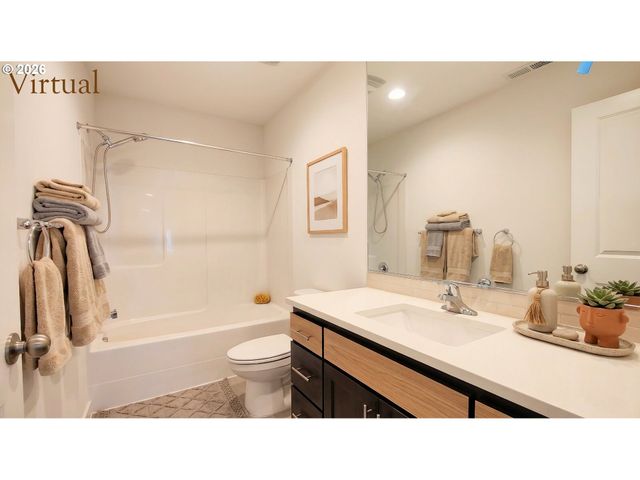 11858 Se HORSE TAIL FALLS Way, Happy Valley, OR 97086