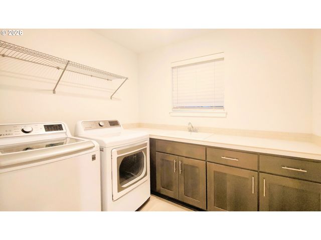 11858 Se HORSE TAIL FALLS Way, Happy Valley, OR 97086