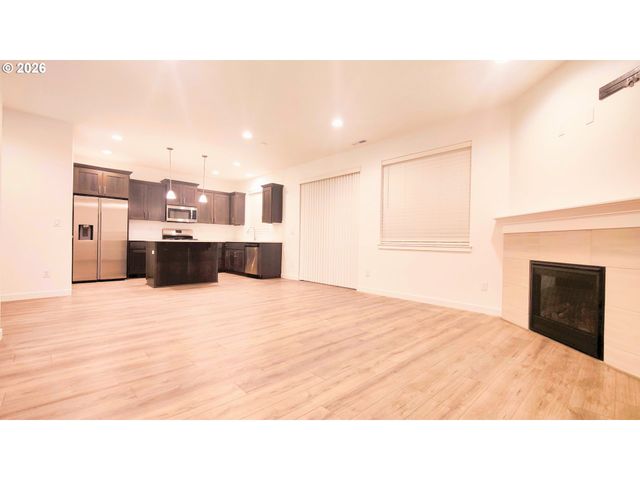 11858 Se HORSE TAIL FALLS Way, Happy Valley, OR 97086