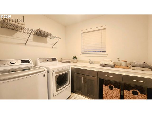 11858 Se HORSE TAIL FALLS Way, Happy Valley, OR 97086