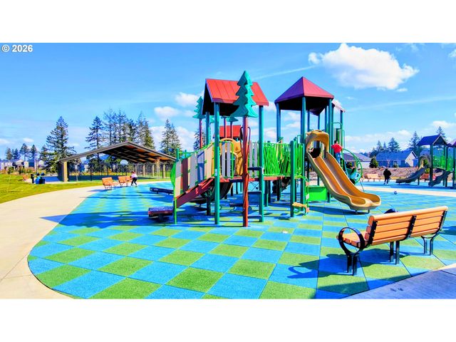 11858 Se HORSE TAIL FALLS Way, Happy Valley, OR 97086