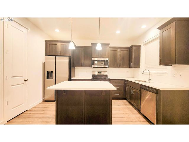 11858 Se HORSE TAIL FALLS Way, Happy Valley, OR 97086