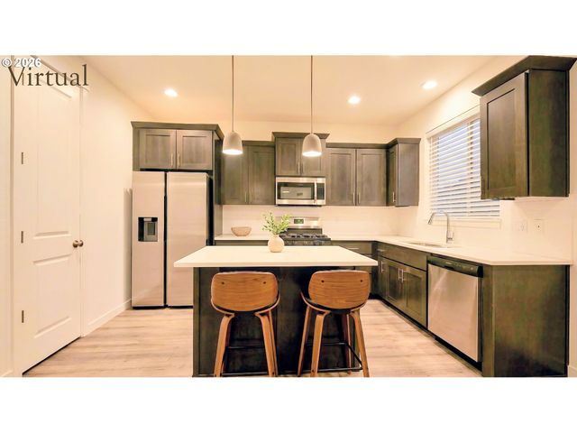 11858 Se HORSE TAIL FALLS Way, Happy Valley, OR 97086