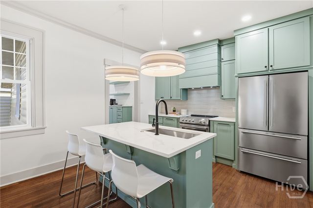 114 E 48th Street, Savannah, GA 31405