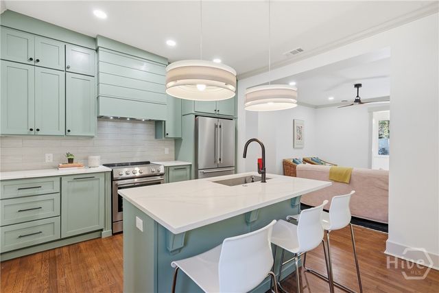 114 E 48th Street, Savannah, GA 31405