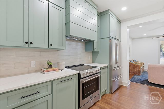 114 E 48th Street, Savannah, GA 31405