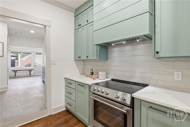 114 E 48th Street, Savannah, GA 31405