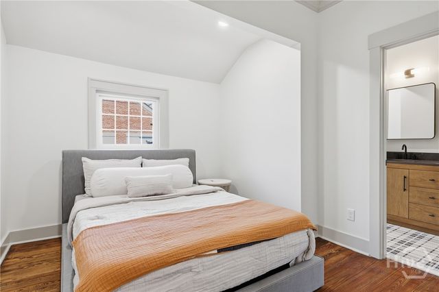 114 E 48th Street, Savannah, GA 31405