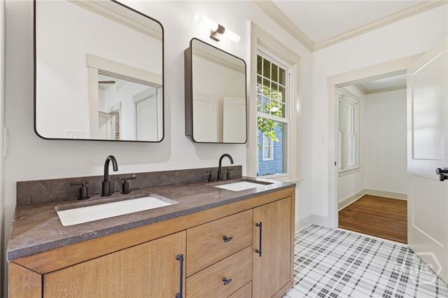 114 E 48th Street, Savannah, GA 31405