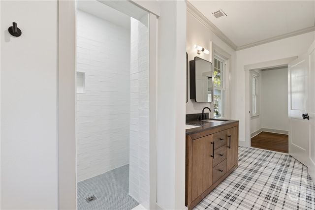 114 E 48th Street, Savannah, GA 31405