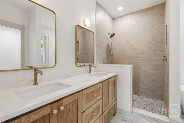 114 E 48th Street, Savannah, GA 31405