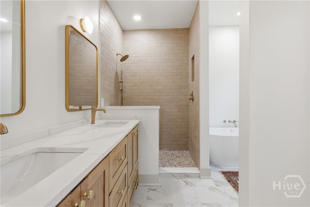 114 E 48th Street, Savannah, GA 31405