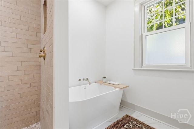 114 E 48th Street, Savannah, GA 31405