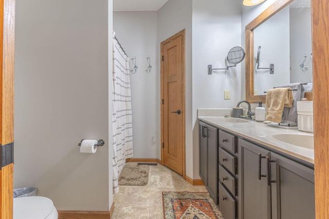 N8353 Ducke DRIVE, Holmen, WI 54636