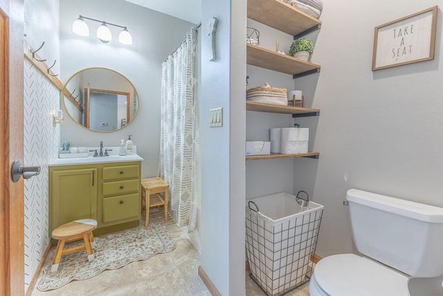 N8353 Ducke DRIVE, Holmen, WI 54636