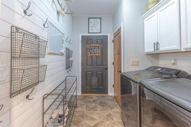 N8353 Ducke DRIVE, Holmen, WI 54636