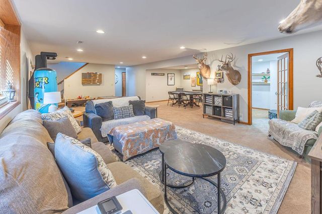 N8353 Ducke DRIVE, Holmen, WI 54636