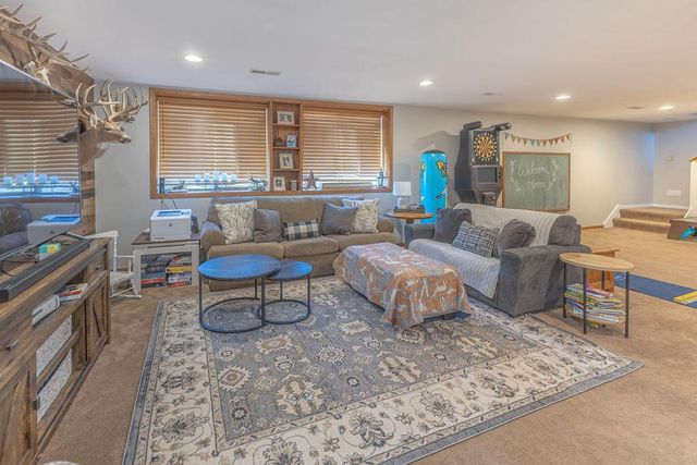 N8353 Ducke DRIVE, Holmen, WI 54636