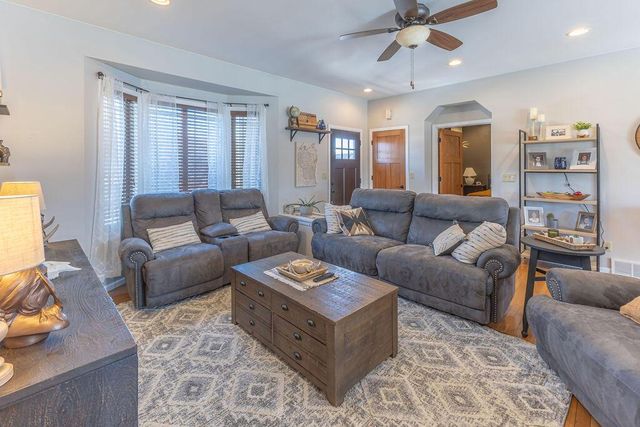 N8353 Ducke DRIVE, Holmen, WI 54636