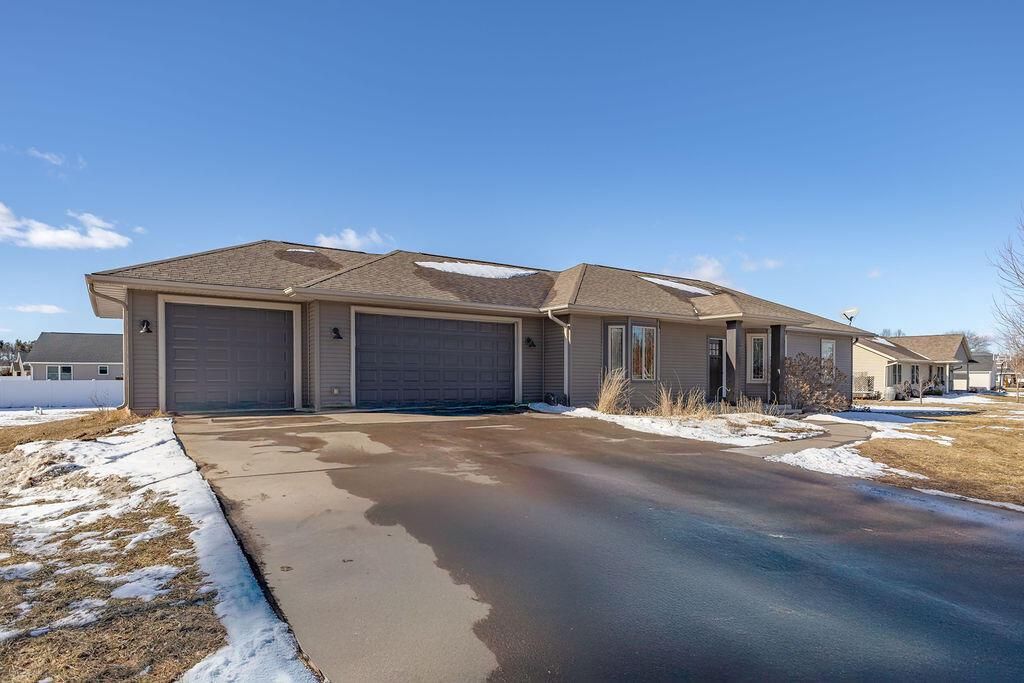 N8353 Ducke DRIVE, Holmen, WI 54636