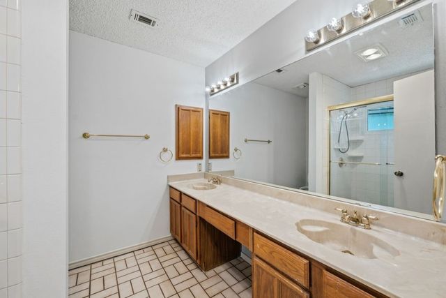 2008 Rochelle Lane, Carrollton, TX 75007