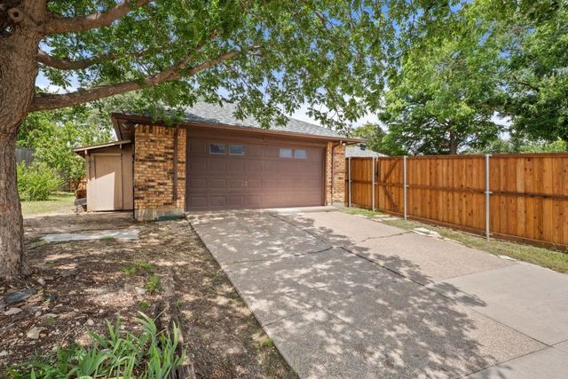 2008 Rochelle Lane, Carrollton, TX 75007