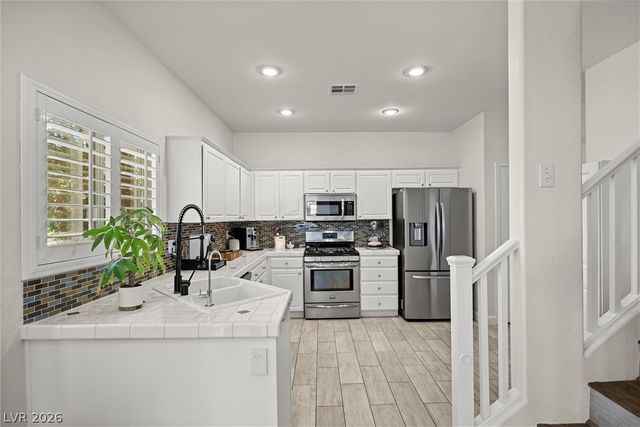 1421 Dragon Rock Drive, Henderson, NV 89052