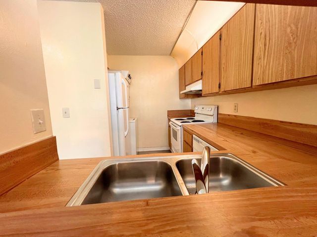 843 Twin Lakes Dr 30B, Coral Springs, FL 33071