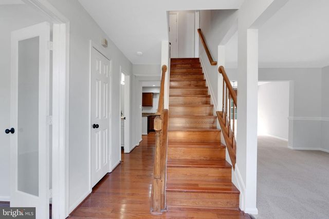 9802 FOX RUN DR, Clinton, MD 20735
