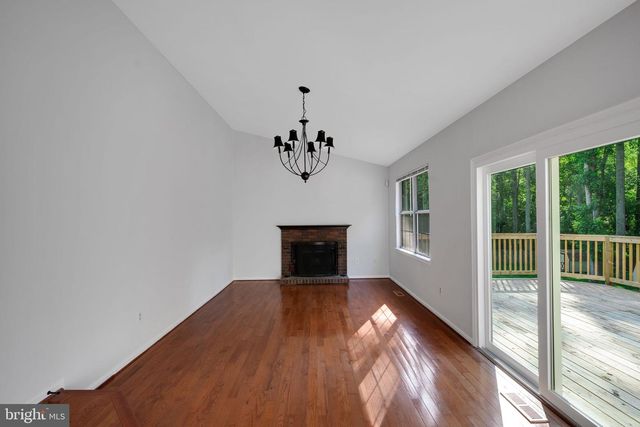 9802 FOX RUN DR, Clinton, MD 20735