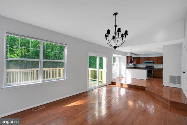 9802 FOX RUN DR, Clinton, MD 20735