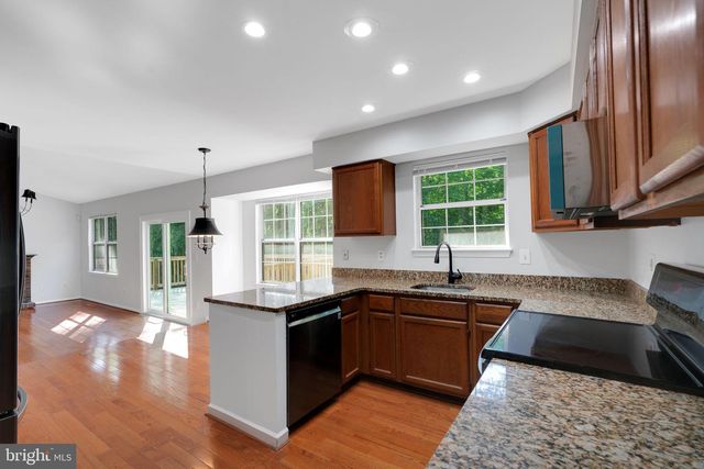9802 FOX RUN DR, Clinton, MD 20735