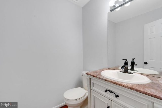 9802 FOX RUN DR, Clinton, MD 20735