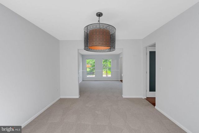 9802 FOX RUN DR, Clinton, MD 20735