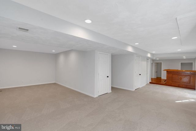 9802 FOX RUN DR, Clinton, MD 20735