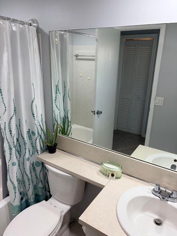 14 Easthampton A, West Palm Beach, FL 33417